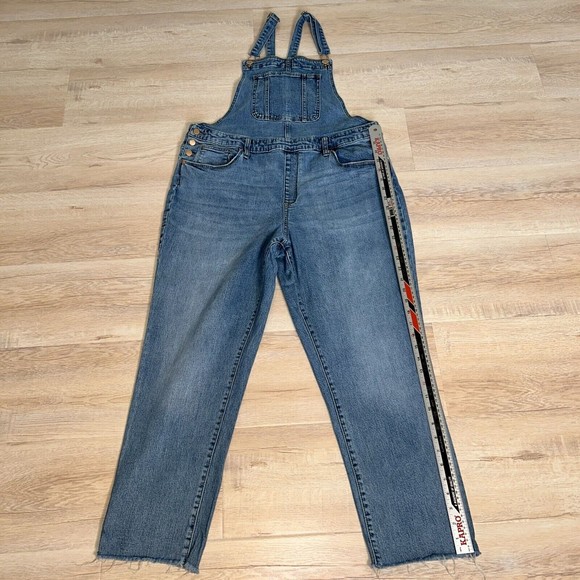 Universal Thread Overalls Denim Modified 16/25 Cut Offs - Picture 5 of 12